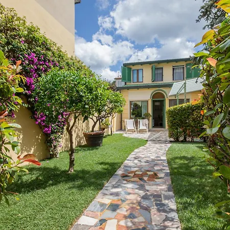 Verdemare, A Parcheggio Privato E Splendido Giardino Nyaraló