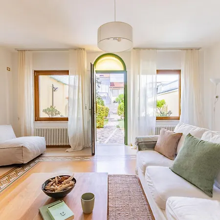 Nyaraló Verdemare, A Parcheggio Privato E Splendido Giardino Viareggio