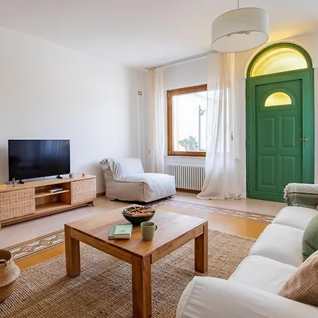 Verdemare, A Parcheggio Privato E Splendido Giardino Nyaraló *