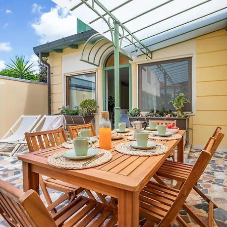 Verdemare, A Parcheggio Privato E Splendido Giardino Viareggio