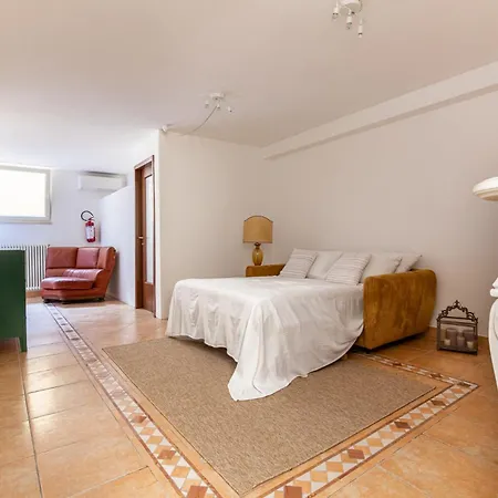 Verdemare, A Parcheggio Privato E Splendido Giardino Nyaraló *